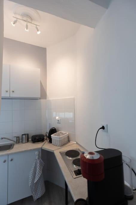 Όμορφο Στούντιο Στο Κέντρο Της Πόλης. Apartment Larissa Exterior foto