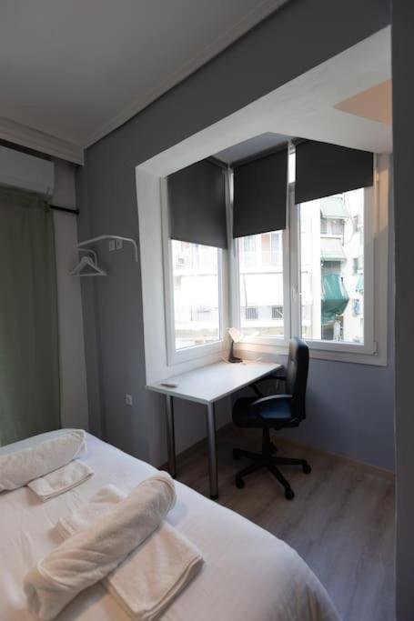 Όμορφο Στούντιο Στο Κέντρο Της Πόλης. Apartment Larissa Exterior foto