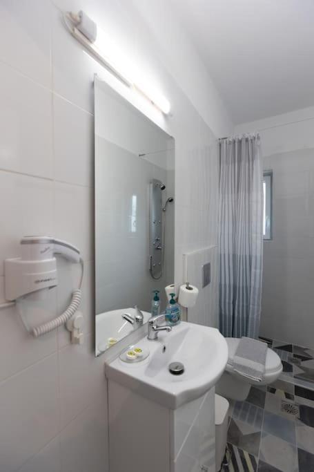 Όμορφο Στούντιο Στο Κέντρο Της Πόλης. Apartment Larissa Exterior foto